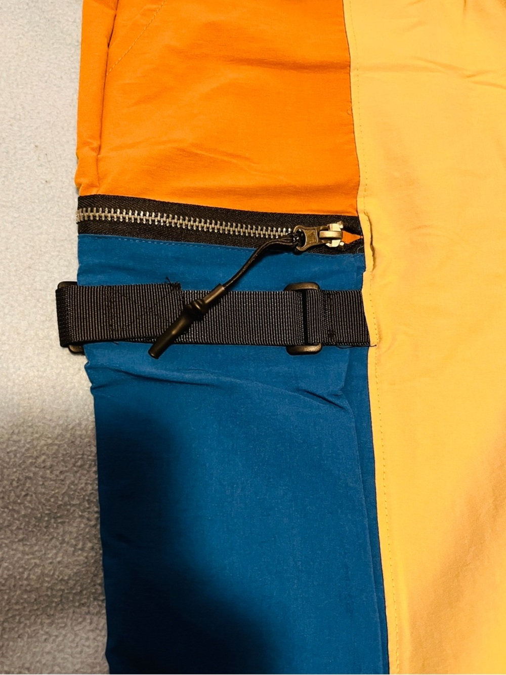 Motive NWT Men's Beige, Orange & Blue Contrast Utility Joggers - Picture 6 of 10